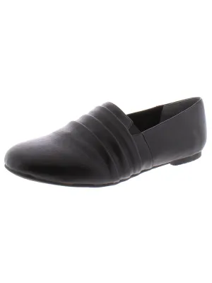 Donut Womens Pintuck Loafers