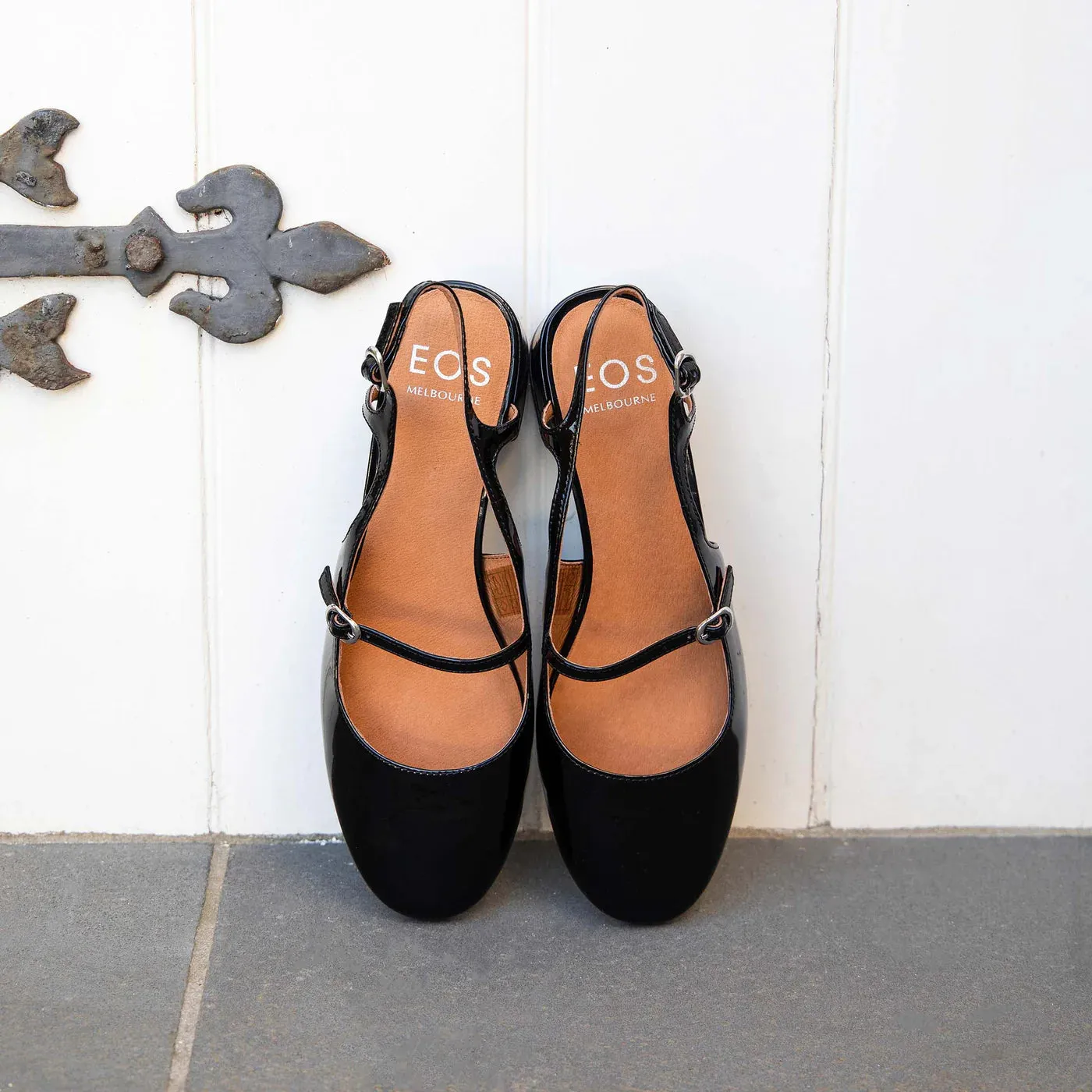 EOS Cesslie Black Patent