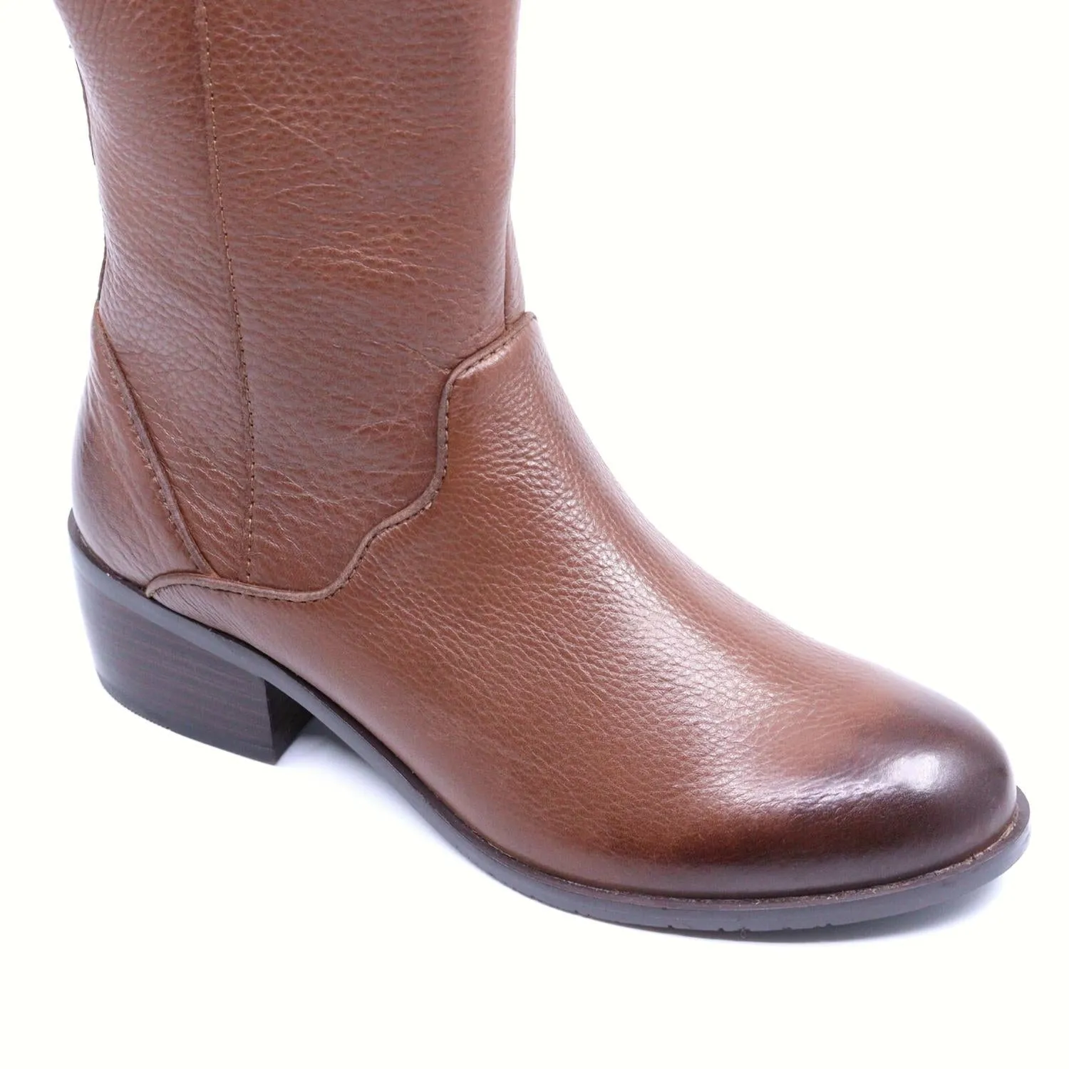 Gilly Calf-High Boot In Pebble Cuoio