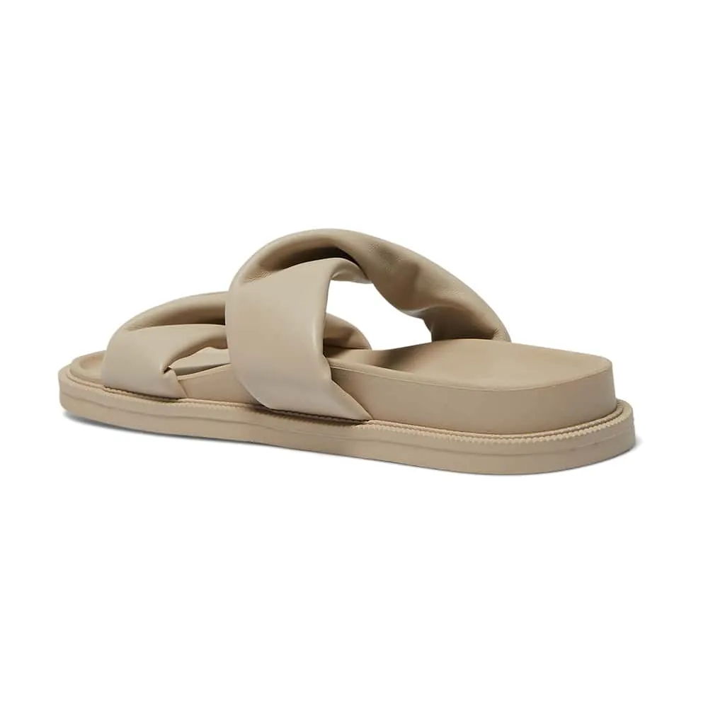 Ginny Slide in Nude Smooth