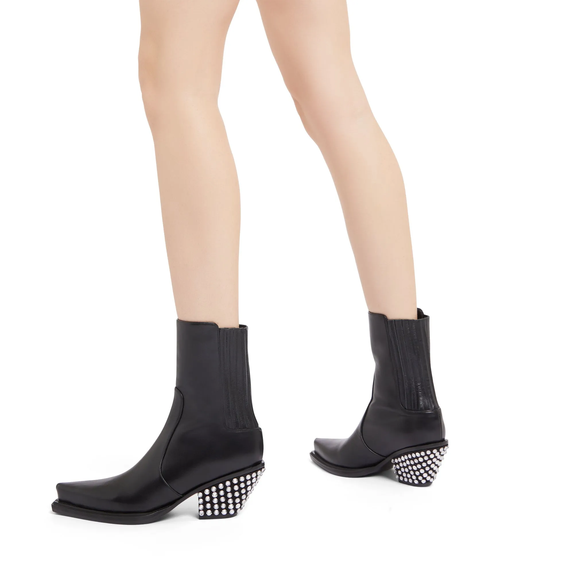 Giuseppe Zanotti Yanhira