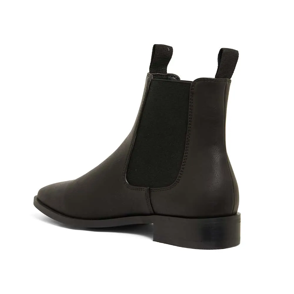 Harp Boot in Black Smooth