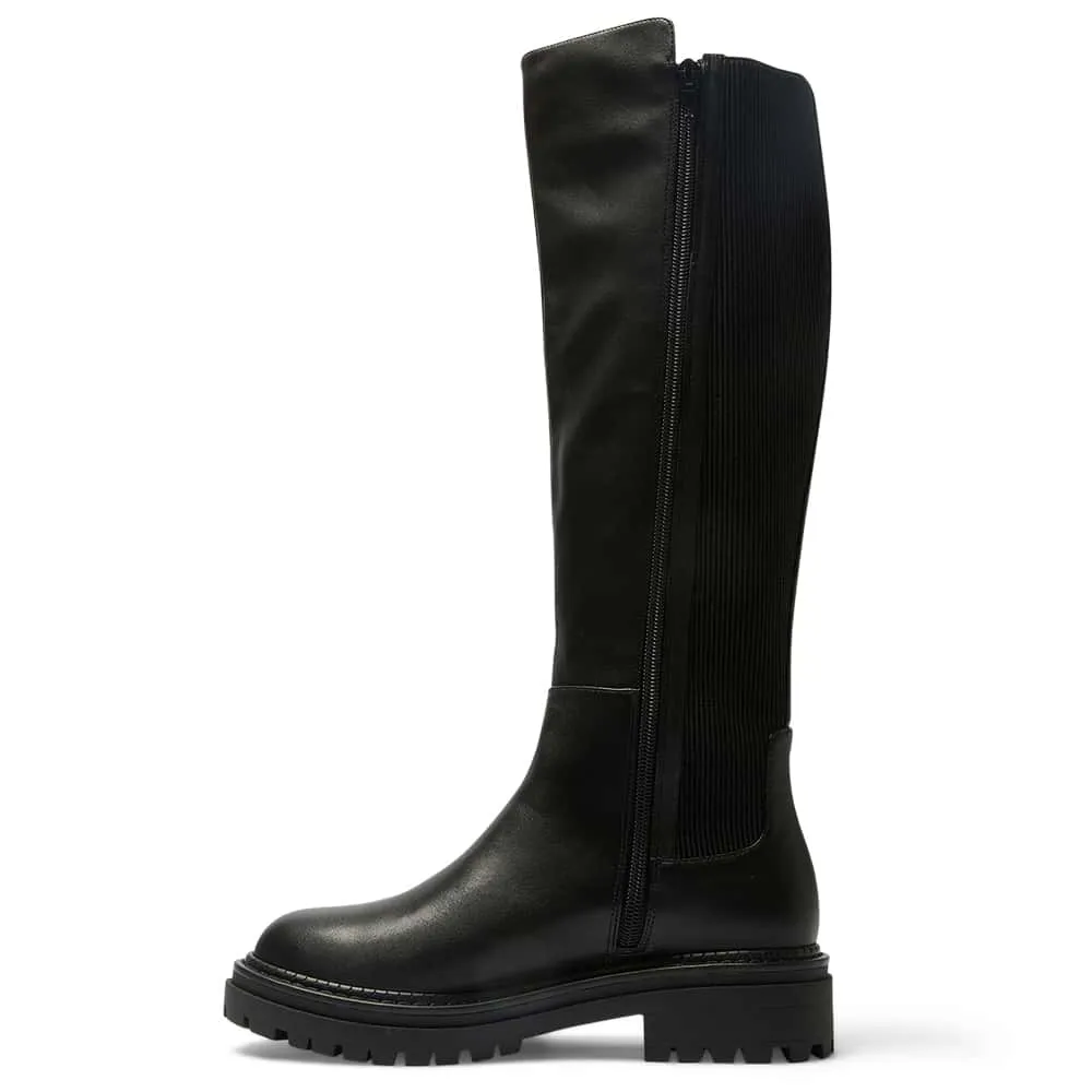 Hunter Boot in Black Smooth