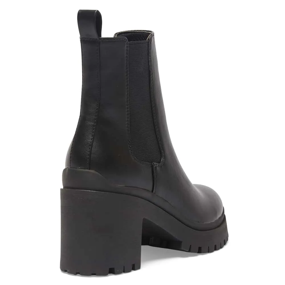 Jakarta Boot in Black Smooth
