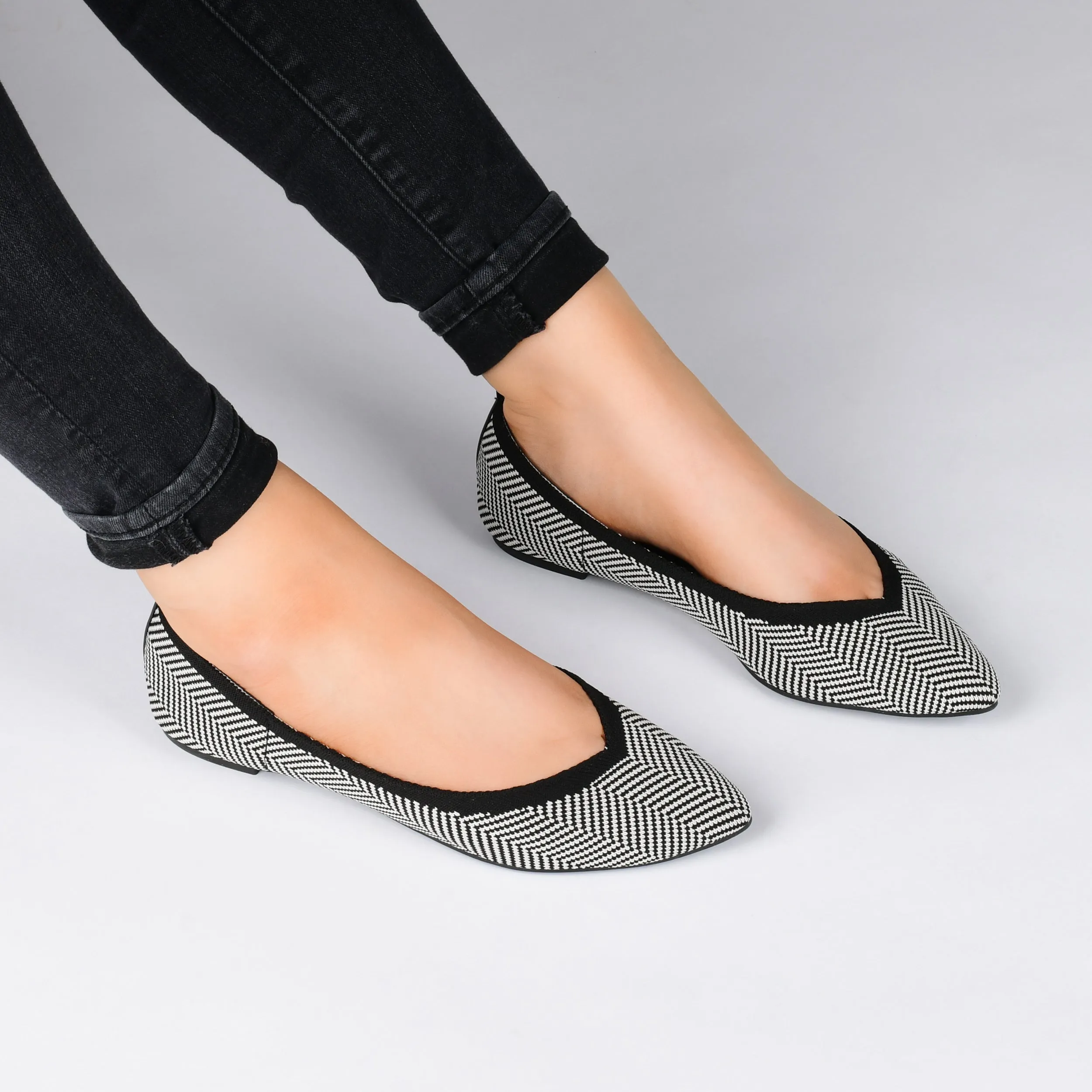 Journee Women's Tru Comfort Foam Karise Flat