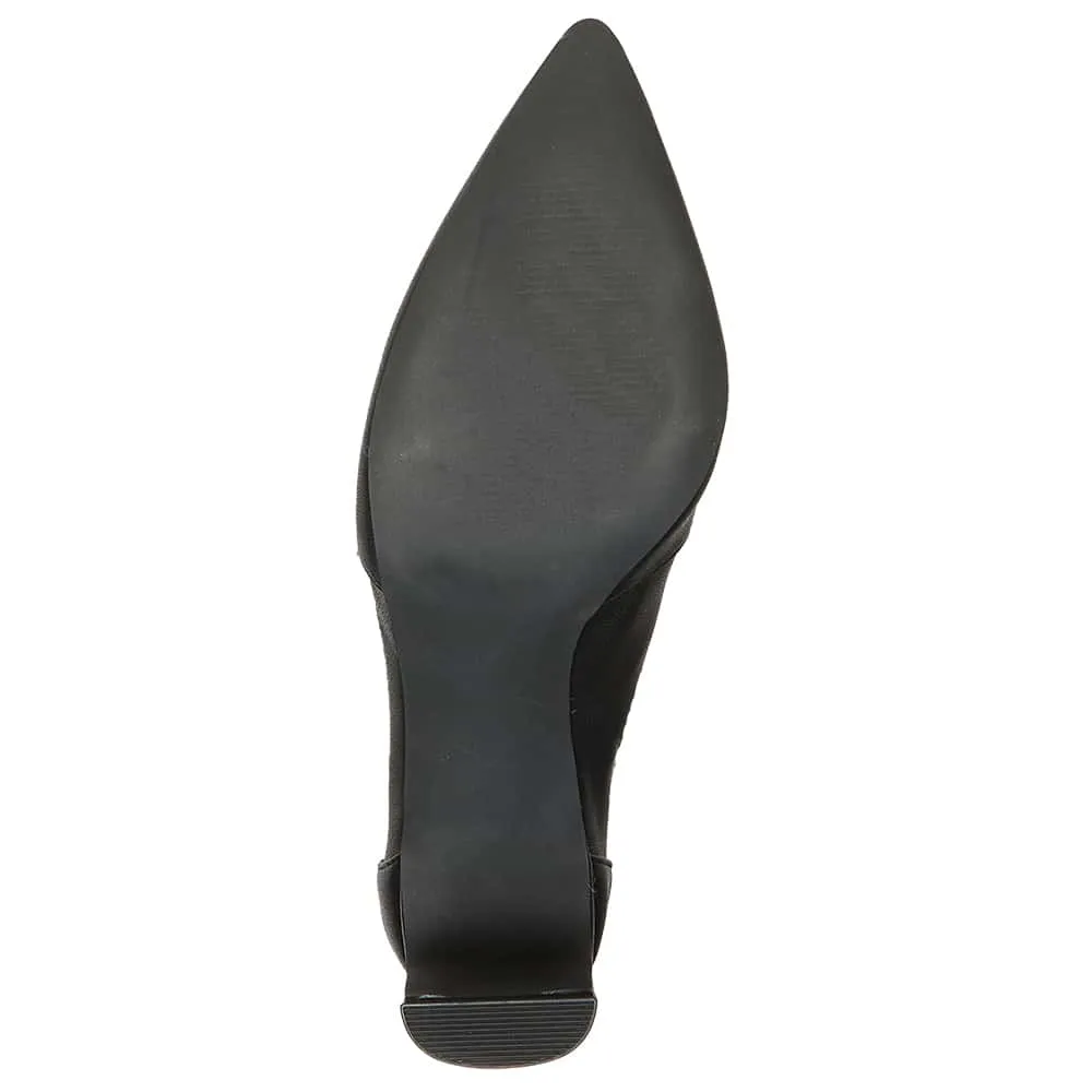 Mateo Boot in Black