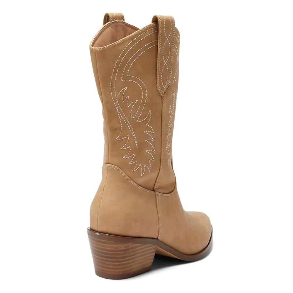 Saloon Boot in Camel Micro