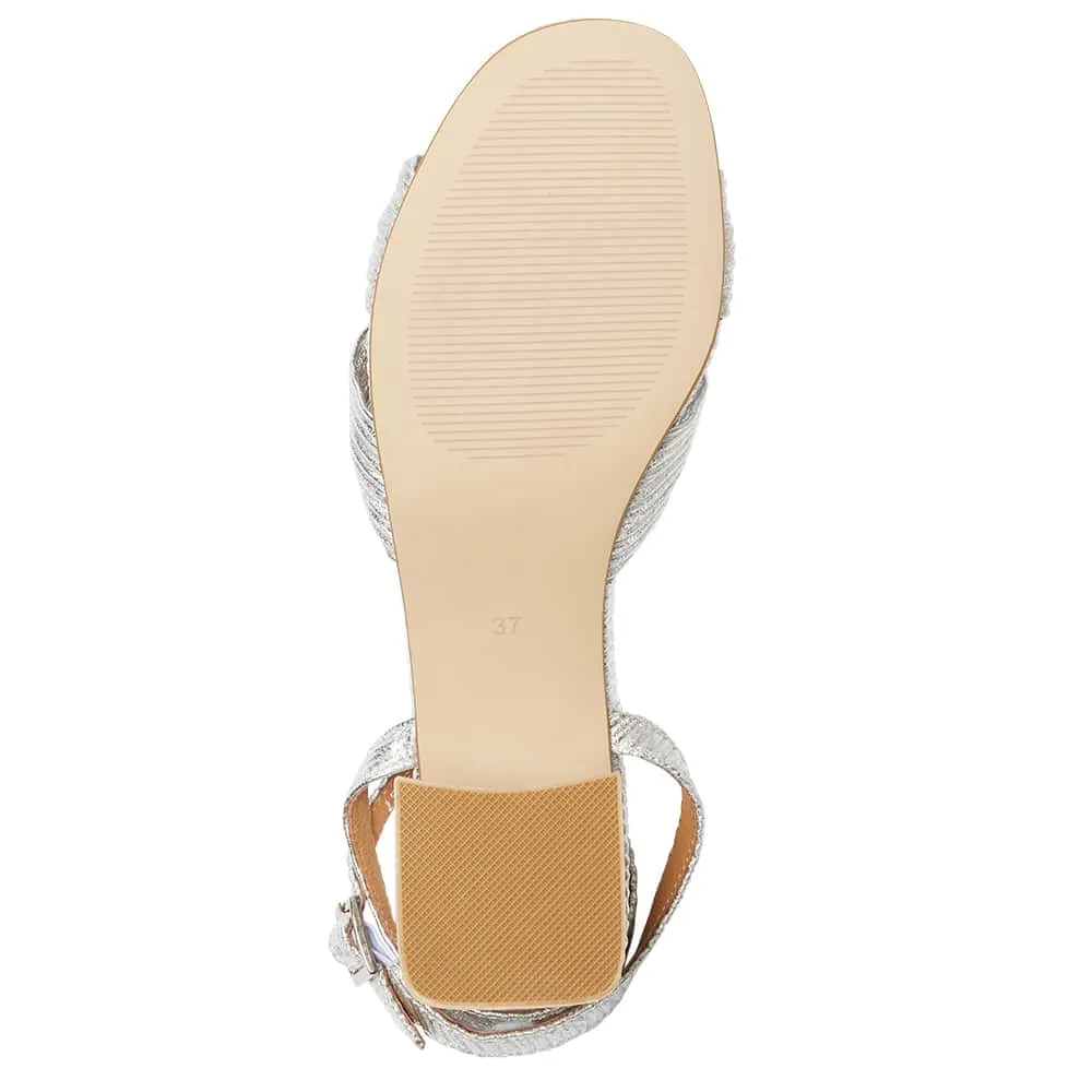 Tiara Heel in Silver Pleat