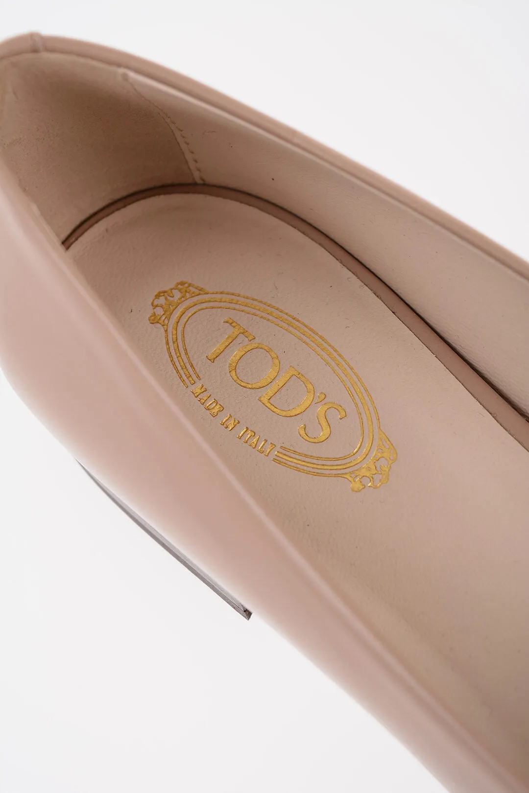 Tod's Leather Ballet Flats With Golden Detail