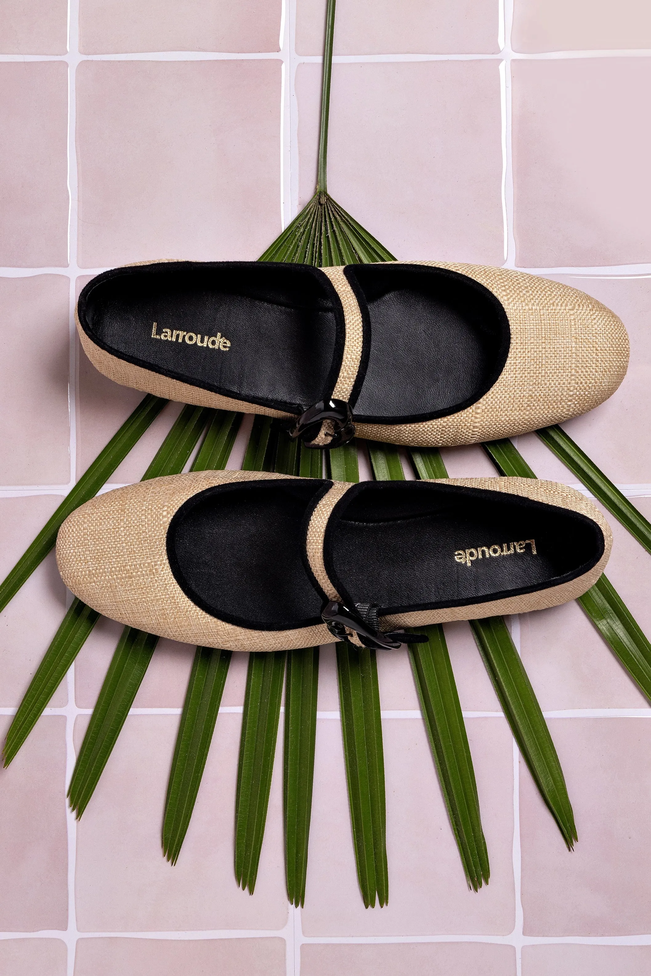 Verona Ballet Flat In Beige Raffia and Black Trimming