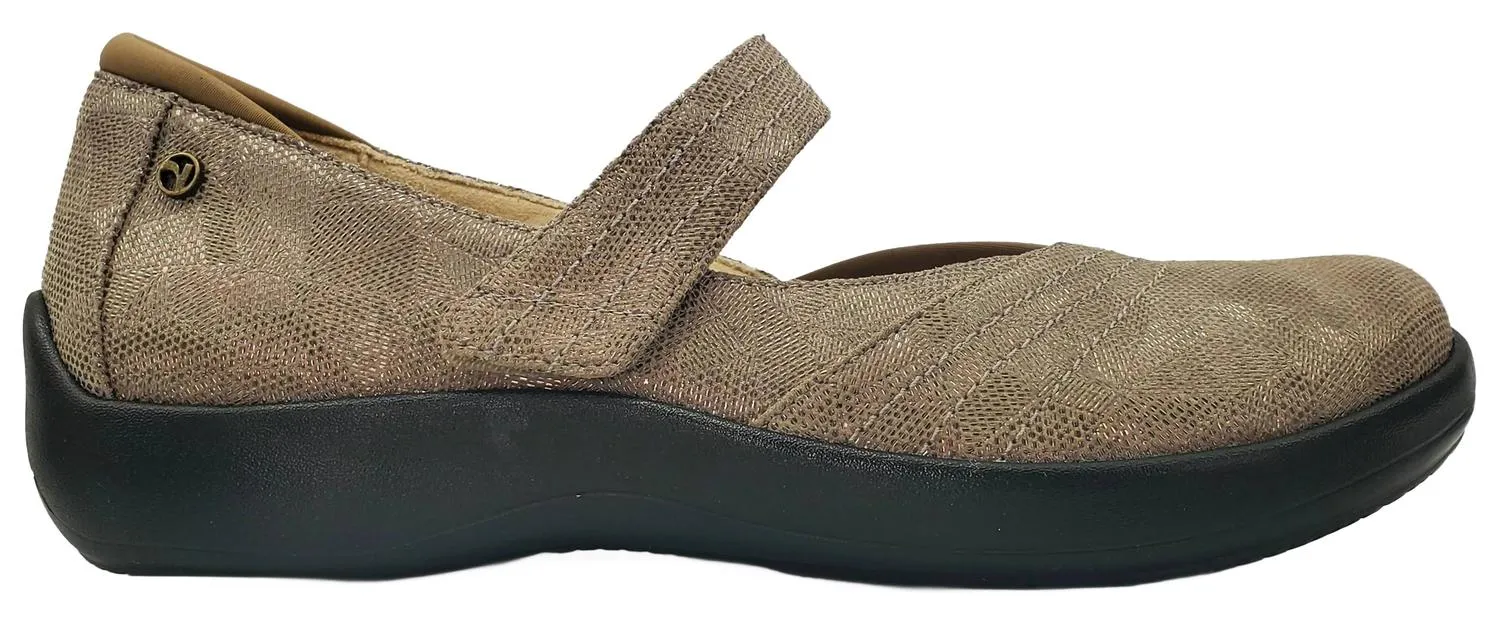 Women Timaru Sandal In Champagne Angle