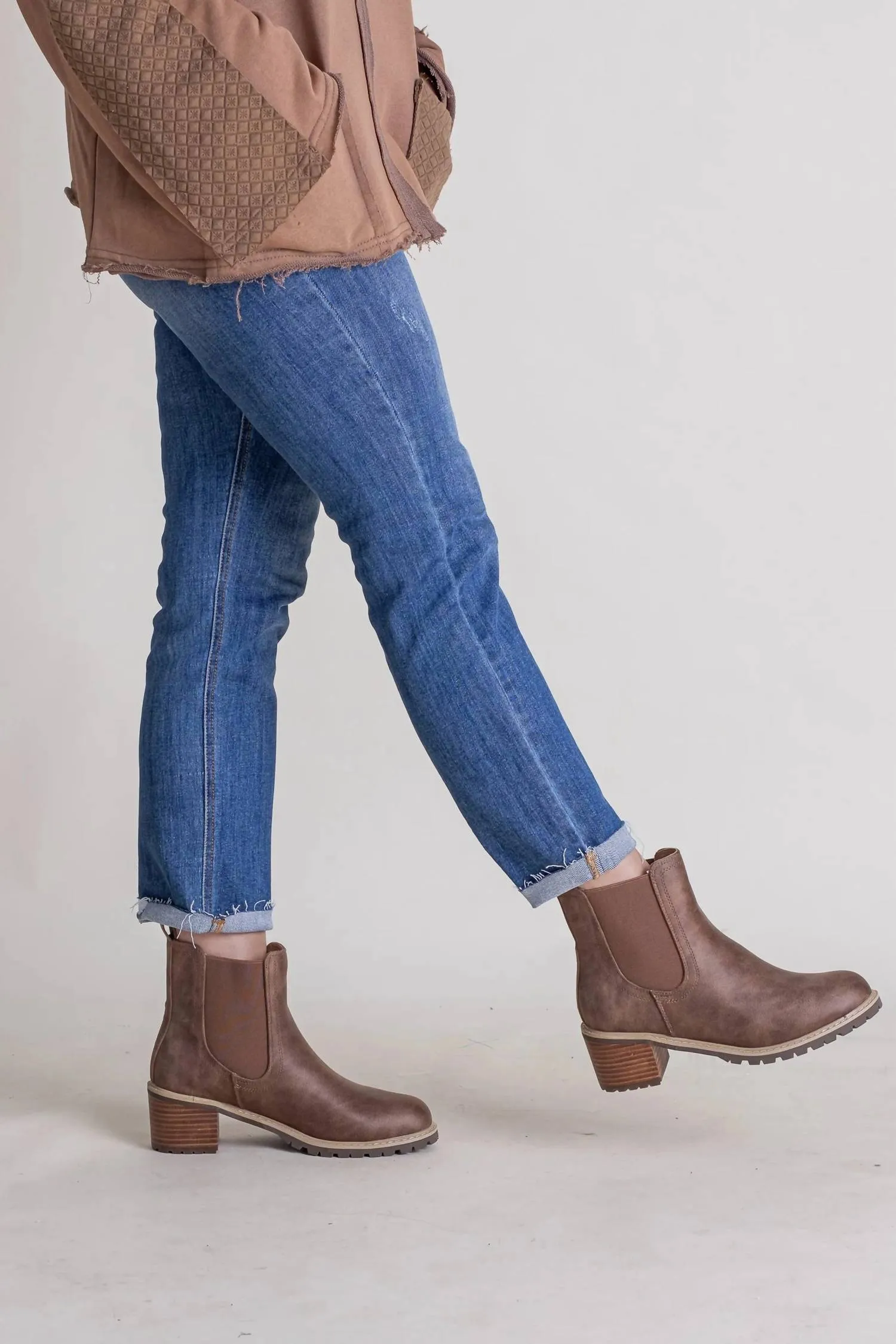 Women's Doohickey Heeled Boots In Taupe