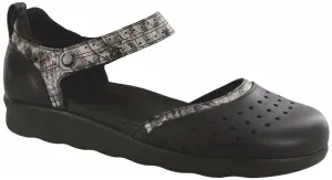 Women's Eden Gravity Mamba Sandal In Black Snake