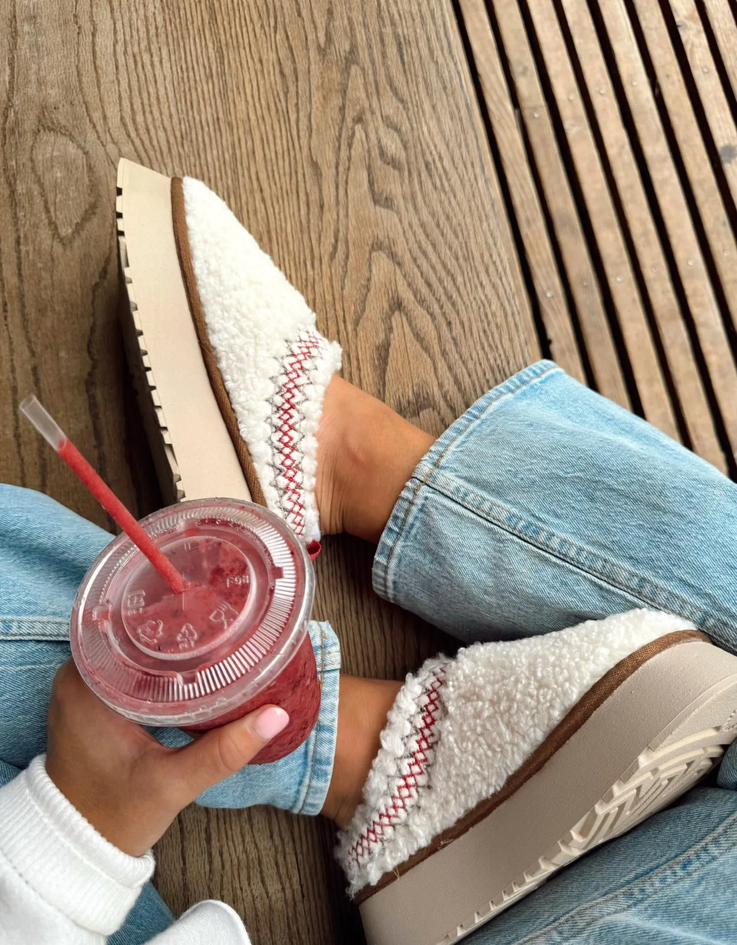 Women's Holiday Spice Sherpa Platform Slippers In Off White