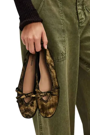 Women's Mania Bow Flats In Bronze Age Metallic