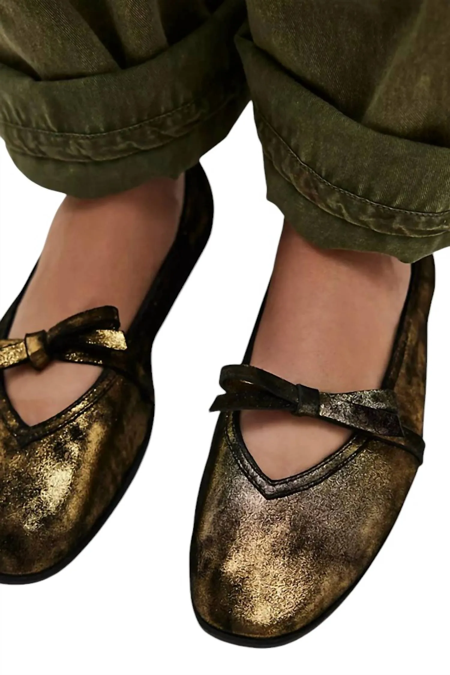 Women's Mania Bow Flats In Bronze Age Metallic