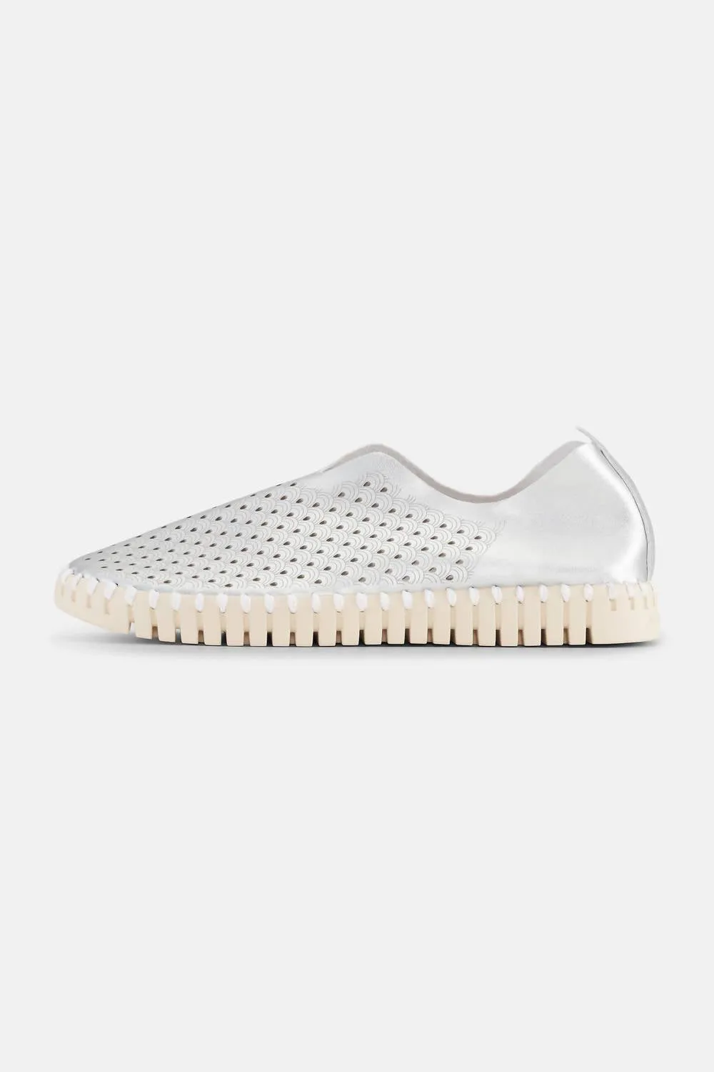 Women's Metallic Tulip Slip-On In Silver