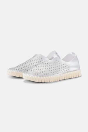 Women's Metallic Tulip Slip-On In Silver