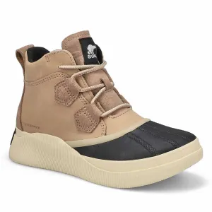 Women's Out N About Iv Classic Boots In Omega Taupe / Black
