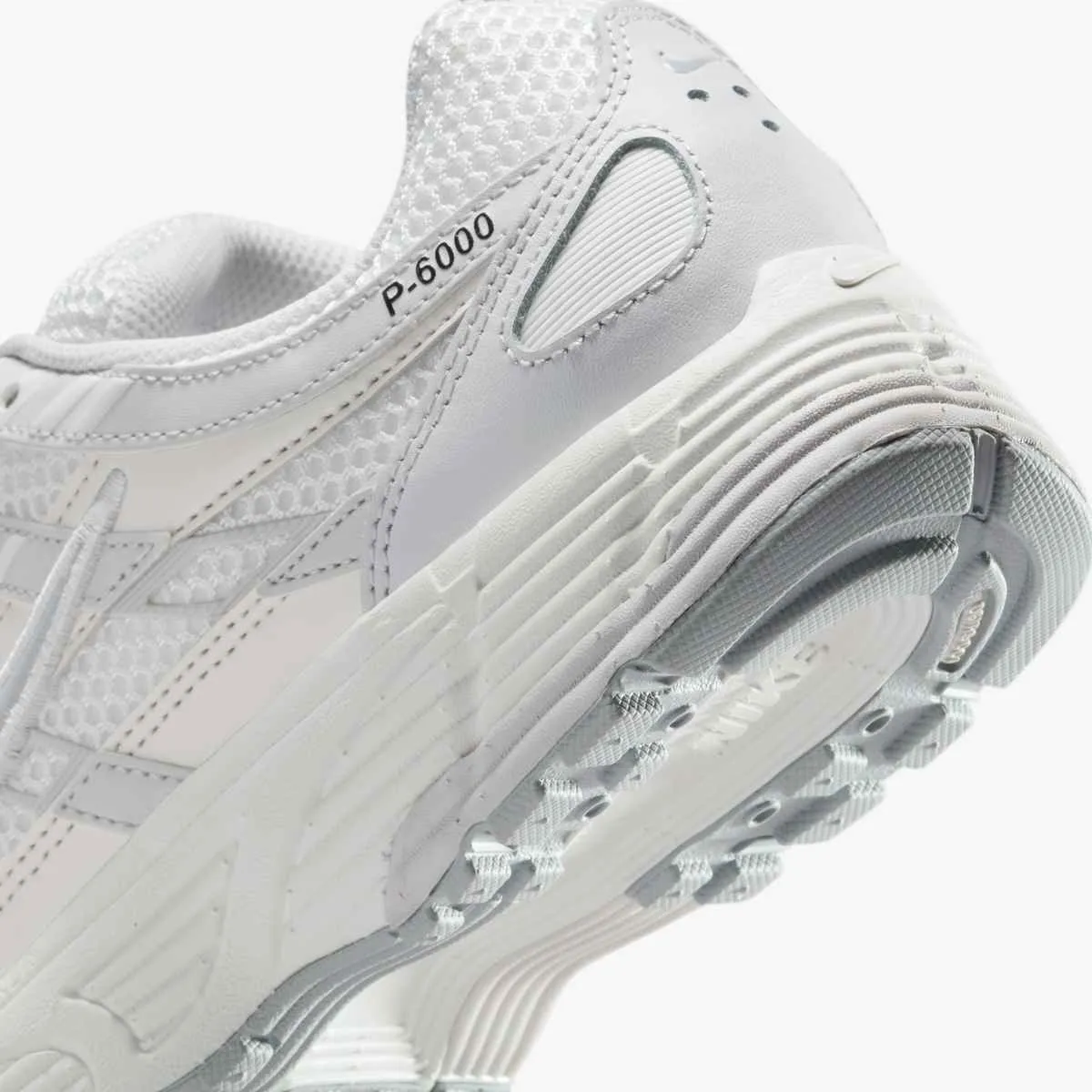 WOMEN'S P-6000 SE