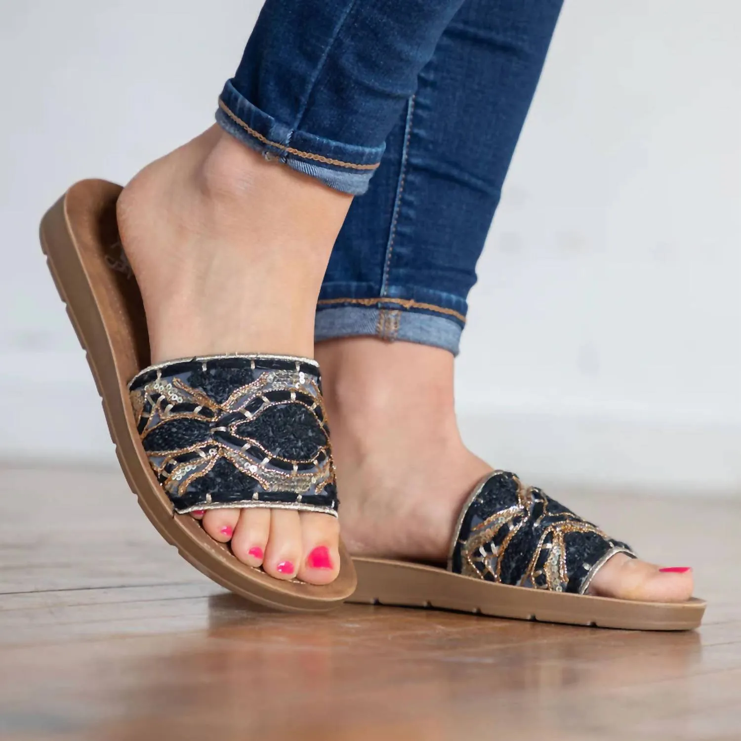 Women's Pinwheel Flats In Black