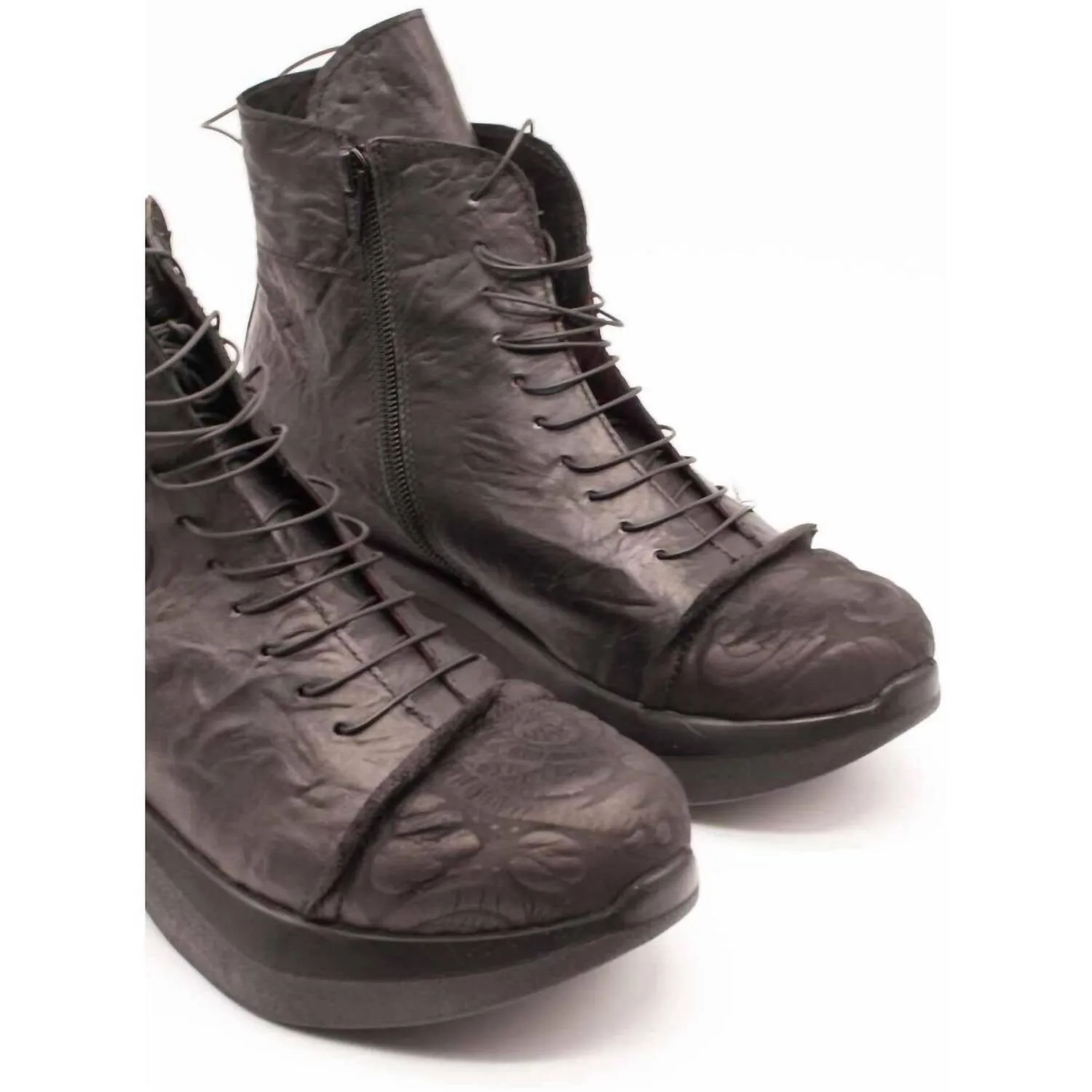 Women's Sky Boots In Black