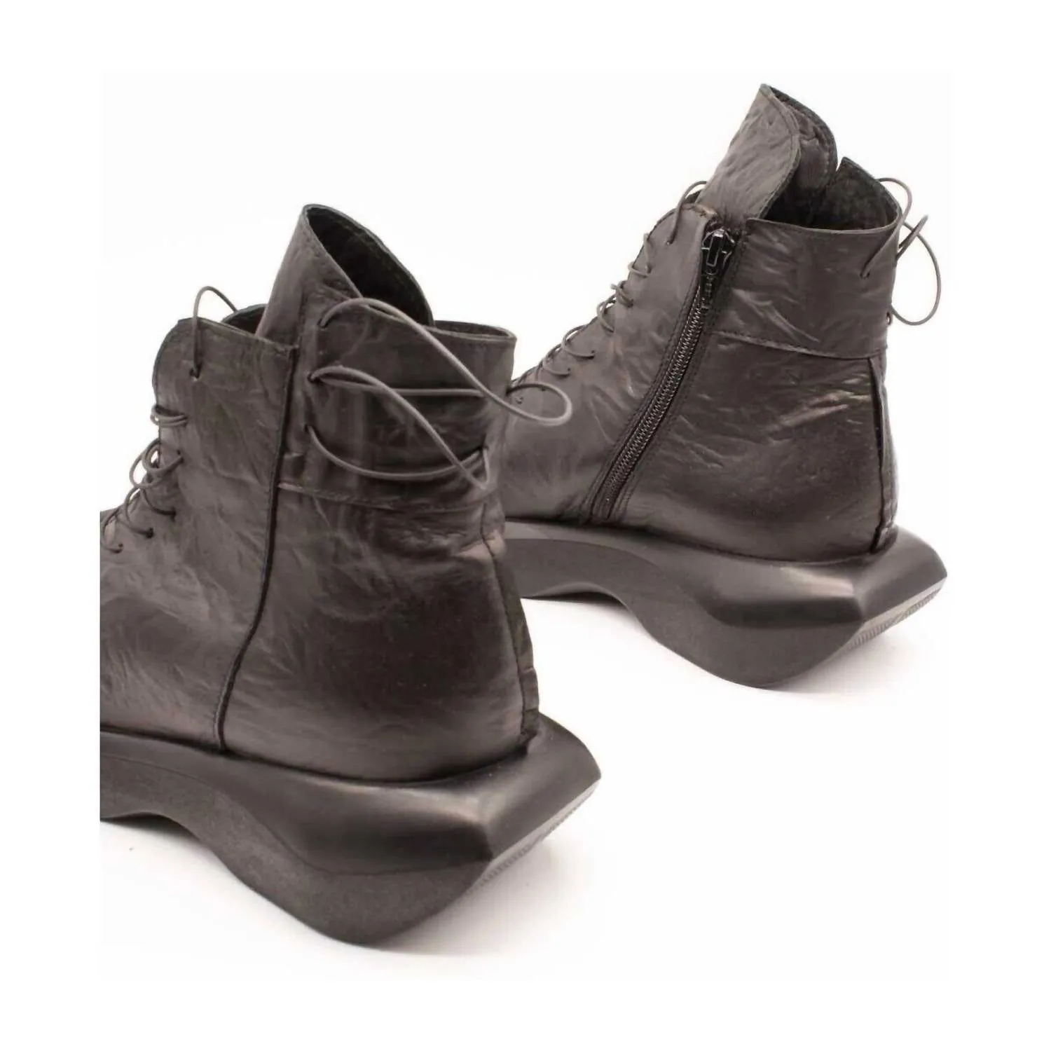 Women's Sky Boots In Black