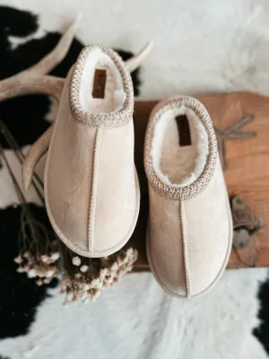 Women's Sparks Fuzzy Slippers In Cream