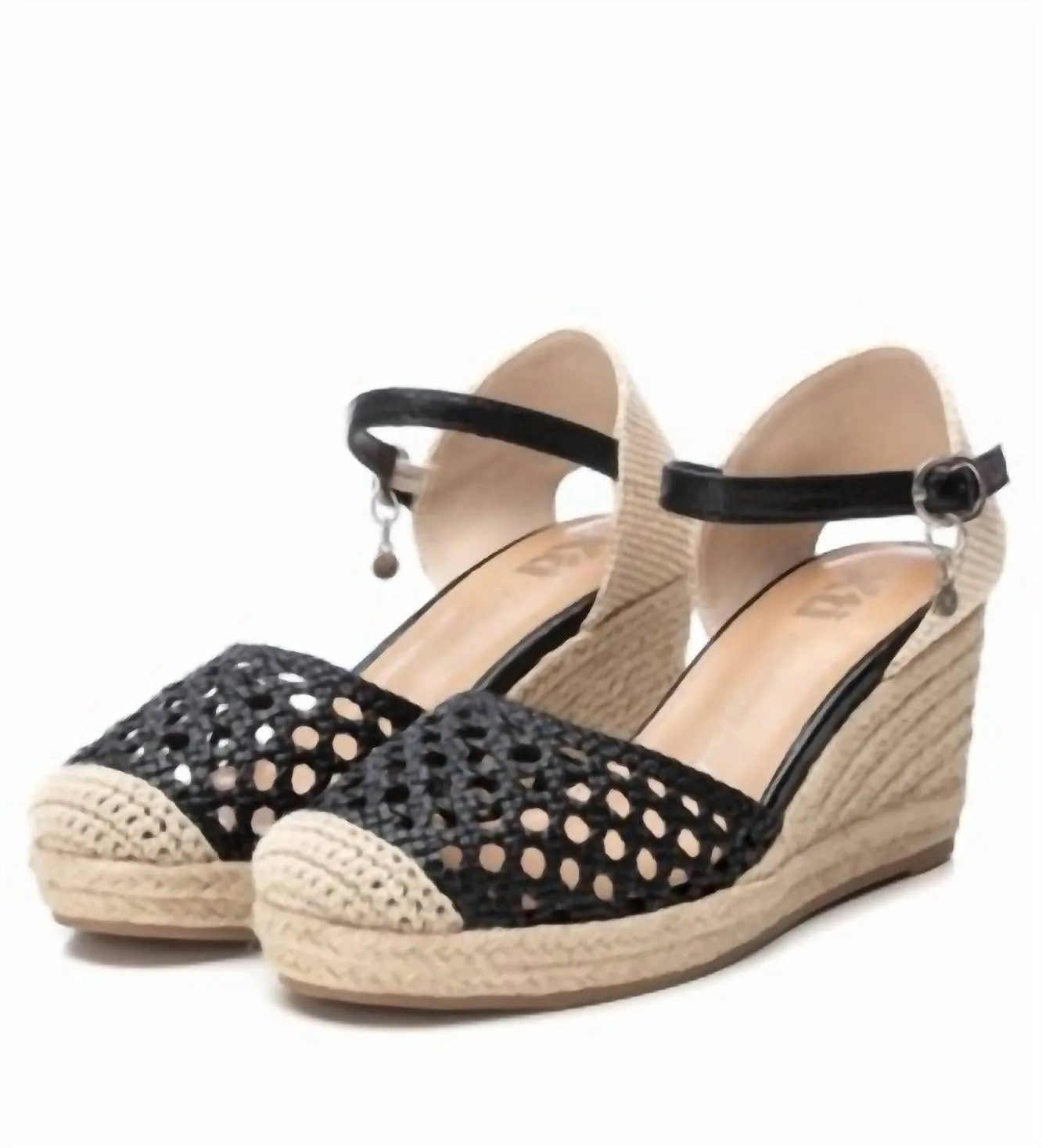 Women's Wedge Sandals In Black