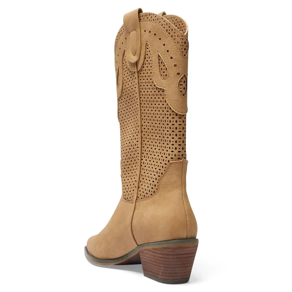Wyoming Boot in Caramel Nubuck