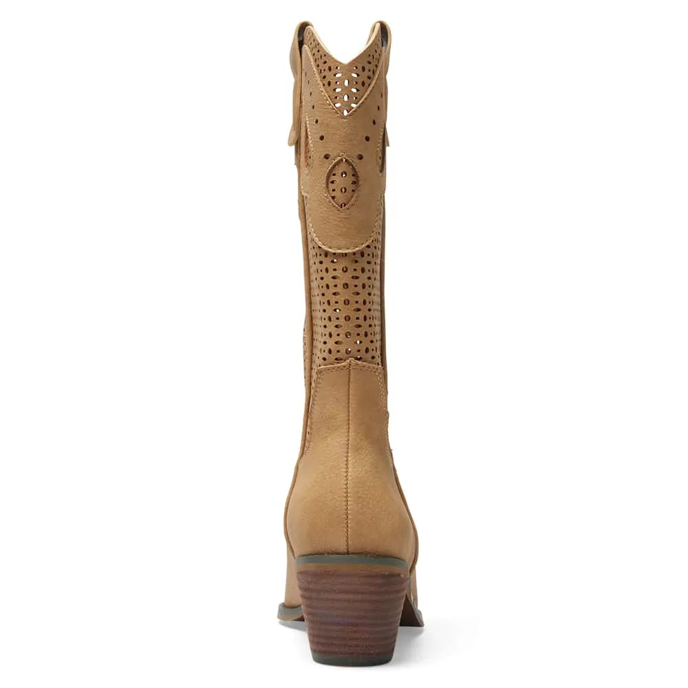 Wyoming Boot in Caramel Nubuck